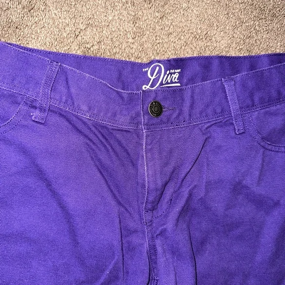 NWOT women’s old navy the diva royal purple denim low rise shorts! - Picture 3 of 6